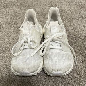 Size 6 adidas Womens Ultra Boost